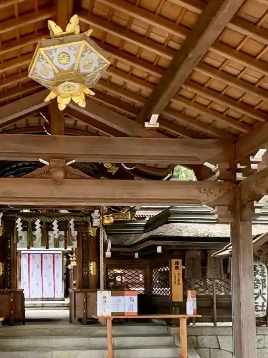 建部大社の{uncategorized: "未分類", other: "その他", undefined: "問題あり", building: "その他建物", grave: "お墓", sacred_gate: "鳥居", guardian: "狛犬", statue: "像", buddha: "仏像", history: "歴史", nature: "自然", garden: "庭園", animal: "動物", pagoda: "塔", temizu: "手水舎", mountain_gate: "山門・神門", sanctuary: "本殿・本堂", subordinate: "末社・摂社", art: "芸術", scenery: "景色", jizo: "地蔵", ema: "絵馬", goshuin: "御朱印", omikuji: "おみくじ", items: "授与品その他", amulet: "お守り", goshuincho: "御朱印帳", eats: "食事", festival: "お祭り", votive_dance: "神楽", shichigosan: "七五三参", wedding: "結婚式", experience: "体験その他", initially: "初詣", around: "周辺", anti_infection: "感染症対策"}