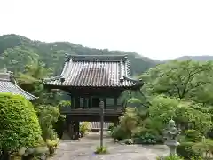 阿弥陀寺の山門