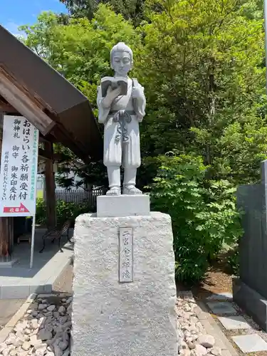 旭川神社の像