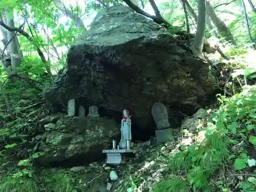 太田山神社（本殿）の仏像