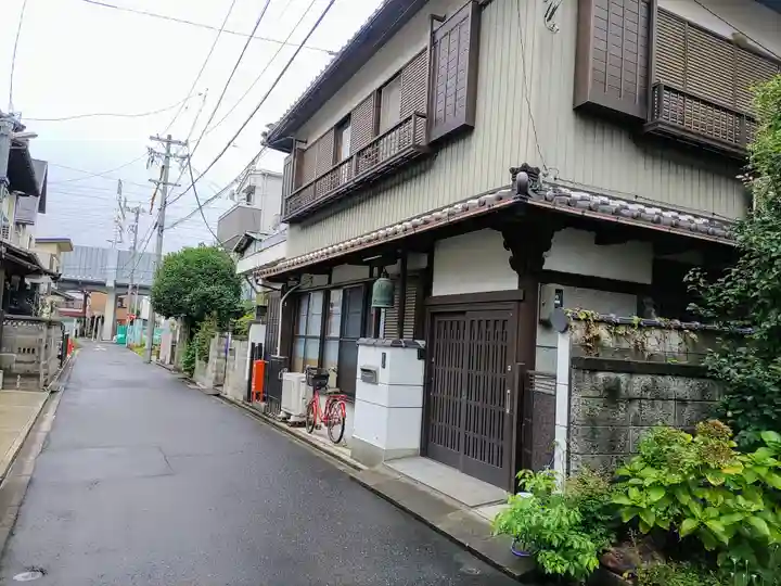 聞信寺の本殿・本堂