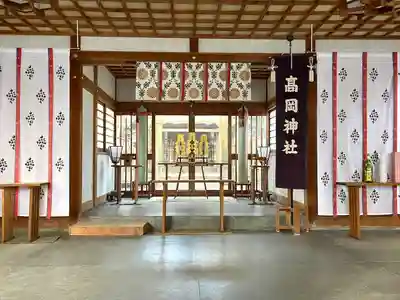 高岡神社の本殿・本堂