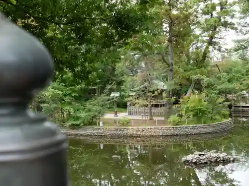 武蔵一宮氷川神社の庭園