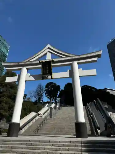 日枝神社の{uncategorized: "未分類", other: "その他", undefined: "問題あり", building: "その他建物", grave: "お墓", sacred_gate: "鳥居", guardian: "狛犬", statue: "像", buddha: "仏像", history: "歴史", nature: "自然", garden: "庭園", animal: "動物", pagoda: "塔", temizu: "手水舎", mountain_gate: "山門・神門", sanctuary: "本殿・本堂", subordinate: "末社・摂社", art: "芸術", scenery: "景色", jizo: "地蔵", ema: "絵馬", goshuin: "御朱印", omikuji: "おみくじ", items: "授与品その他", amulet: "お守り", goshuincho: "御朱印帳", eats: "食事", festival: "お祭り", votive_dance: "神楽", shichigosan: "七五三参", wedding: "結婚式", experience: "体験その他", initially: "初詣", around: "周辺", anti_infection: "感染症対策"}
