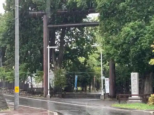 月寒神社の鳥居