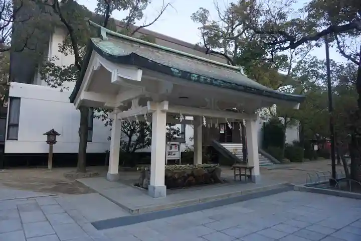 湊川神社の手水舎