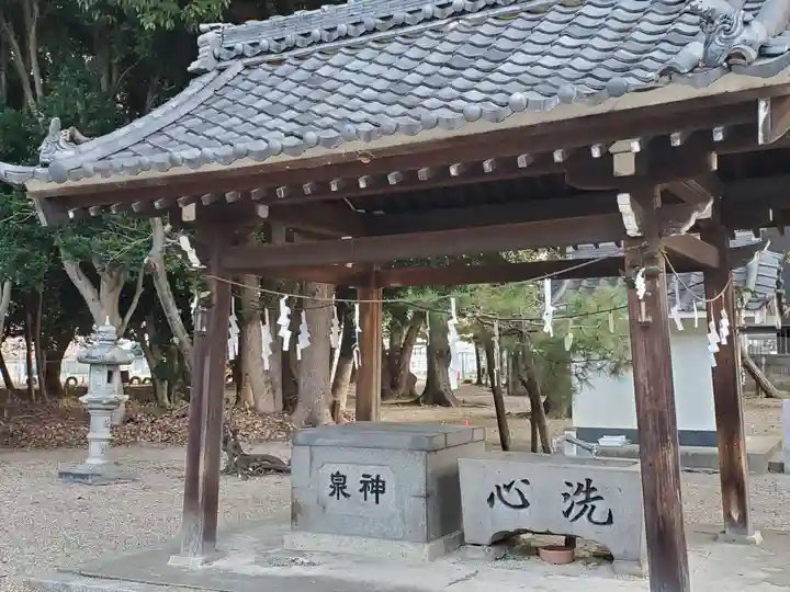 八幡社の手水舎