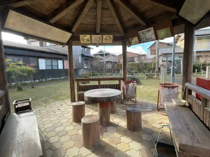 菅原神社の{uncategorized: "未分類", other: "その他", undefined: "問題あり", building: "その他建物", grave: "お墓", sacred_gate: "鳥居", guardian: "狛犬", statue: "像", buddha: "仏像", history: "歴史", nature: "自然", garden: "庭園", animal: "動物", pagoda: "塔", temizu: "手水舎", mountain_gate: "山門・神門", sanctuary: "本殿・本堂", subordinate: "末社・摂社", art: "芸術", scenery: "景色", jizo: "地蔵", ema: "絵馬", goshuin: "御朱印", omikuji: "おみくじ", items: "授与品その他", amulet: "お守り", goshuincho: "御朱印帳", eats: "食事", festival: "お祭り", votive_dance: "神楽", shichigosan: "七五三参", wedding: "結婚式", experience: "体験その他", initially: "初詣", around: "周辺", anti_infection: "感染症対策"}