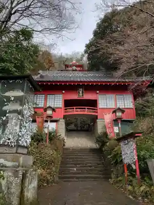 磯山弁財天の山門・神門