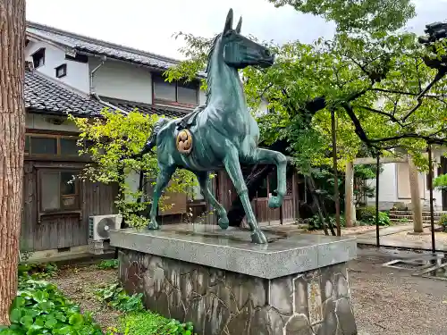 八幡神社の狛犬