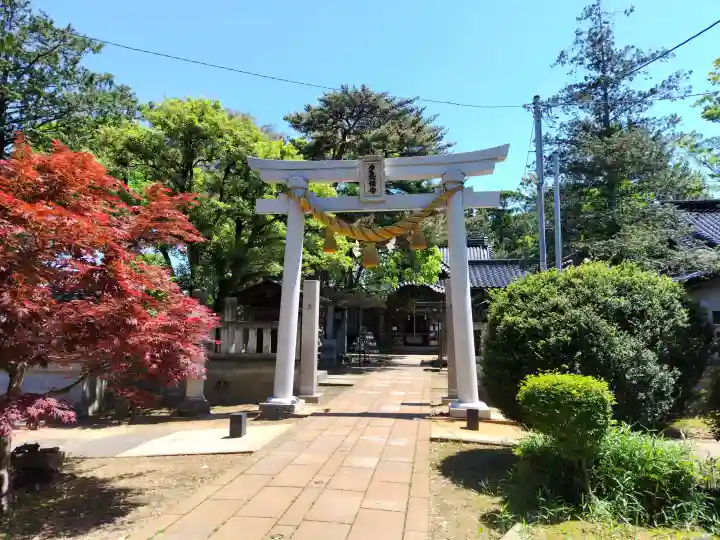 多太神社の{uncategorized: "未分類", other: "その他", undefined: "問題あり", building: "その他建物", grave: "お墓", sacred_gate: "鳥居", guardian: "狛犬", statue: "像", buddha: "仏像", history: "歴史", nature: "自然", garden: "庭園", animal: "動物", pagoda: "塔", temizu: "手水舎", mountain_gate: "山門・神門", sanctuary: "本殿・本堂", subordinate: "末社・摂社", art: "芸術", scenery: "景色", jizo: "地蔵", ema: "絵馬", goshuin: "御朱印", omikuji: "おみくじ", items: "授与品その他", amulet: "お守り", goshuincho: "御朱印帳", eats: "食事", festival: "お祭り", votive_dance: "神楽", shichigosan: "七五三参", wedding: "結婚式", experience: "体験その他", initially: "初詣", around: "周辺", anti_infection: "感染症対策"}