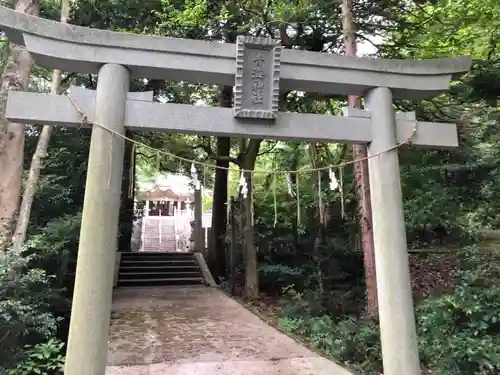 青海神社の鳥居