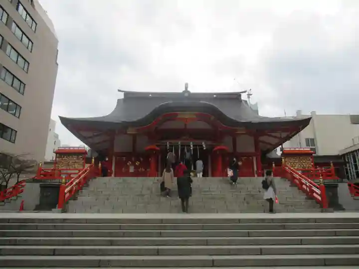 花園神社の本殿・本堂