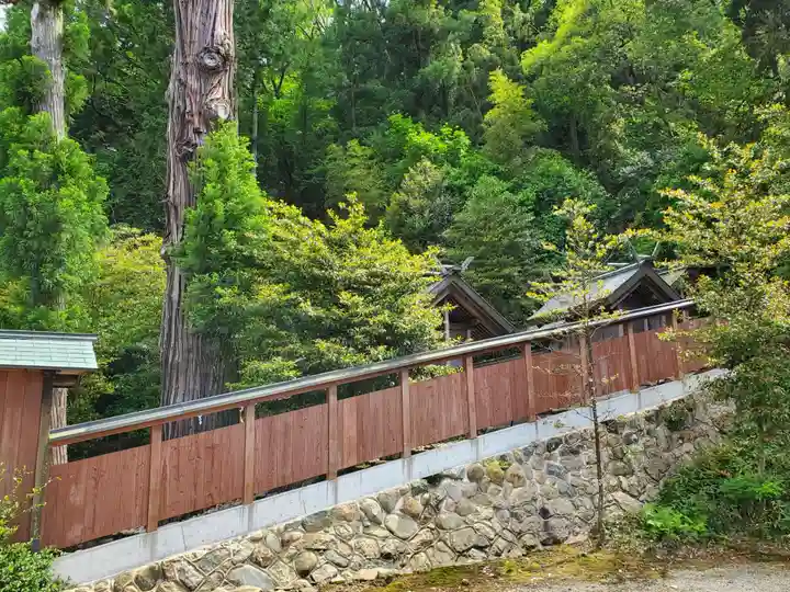 中尾神社の本殿・本堂