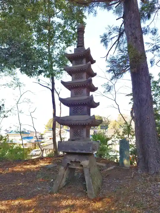 天岑寺の{uncategorized: "未分類", other: "その他", undefined: "問題あり", building: "その他建物", grave: "お墓", sacred_gate: "鳥居", guardian: "狛犬", statue: "像", buddha: "仏像", history: "歴史", nature: "自然", garden: "庭園", animal: "動物", pagoda: "塔", temizu: "手水舎", mountain_gate: "山門・神門", sanctuary: "本殿・本堂", subordinate: "末社・摂社", art: "芸術", scenery: "景色", jizo: "地蔵", ema: "絵馬", goshuin: "御朱印", omikuji: "おみくじ", items: "授与品その他", amulet: "お守り", goshuincho: "御朱印帳", eats: "食事", festival: "お祭り", votive_dance: "神楽", shichigosan: "七五三参", wedding: "結婚式", experience: "体験その他", initially: "初詣", around: "周辺", anti_infection: "感染症対策"}