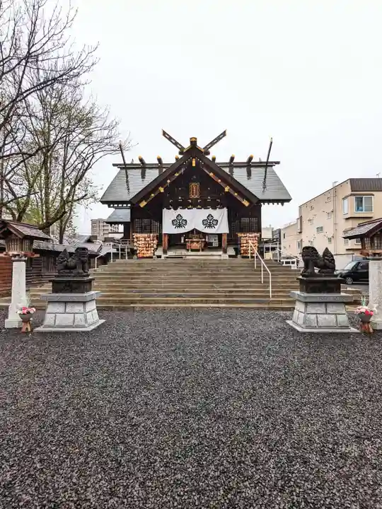 札幌諏訪神社の本殿・本堂