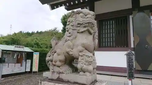 杉山神社の狛犬