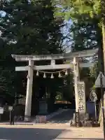 諏訪大社下社春宮の{uncategorized: "未分類", other: "その他", undefined: "問題あり", building: "その他建物", grave: "お墓", sacred_gate: "鳥居", guardian: "狛犬", statue: "像", buddha: "仏像", history: "歴史", nature: "自然", garden: "庭園", animal: "動物", pagoda: "塔", temizu: "手水舎", mountain_gate: "山門・神門", sanctuary: "本殿・本堂", subordinate: "末社・摂社", art: "芸術", scenery: "景色", jizo: "地蔵", ema: "絵馬", goshuin: "御朱印", omikuji: "おみくじ", items: "授与品その他", amulet: "お守り", goshuincho: "御朱印帳", eats: "食事", festival: "お祭り", votive_dance: "神楽", shichigosan: "七五三参", wedding: "結婚式", experience: "体験その他", initially: "初詣", around: "周辺", anti_infection: "感染症対策"}