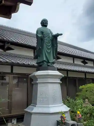 本要寺の像