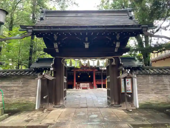 赤坂氷川神社の山門・神門