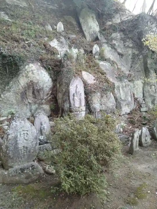 富沢磨崖仏郡(宮城県)