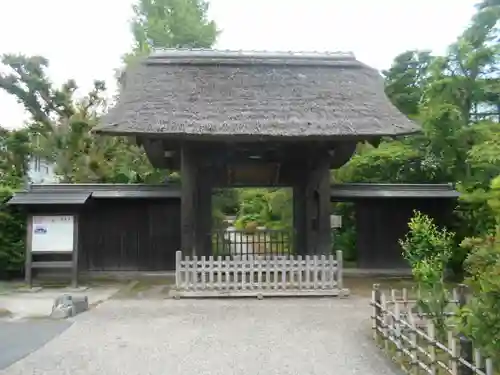 常楽寺の山門