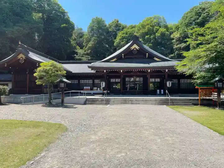 群馬県護国神社の{uncategorized: "未分類", other: "その他", undefined: "問題あり", building: "その他建物", grave: "お墓", sacred_gate: "鳥居", guardian: "狛犬", statue: "像", buddha: "仏像", history: "歴史", nature: "自然", garden: "庭園", animal: "動物", pagoda: "塔", temizu: "手水舎", mountain_gate: "山門・神門", sanctuary: "本殿・本堂", subordinate: "末社・摂社", art: "芸術", scenery: "景色", jizo: "地蔵", ema: "絵馬", goshuin: "御朱印", omikuji: "おみくじ", items: "授与品その他", amulet: "お守り", goshuincho: "御朱印帳", eats: "食事", festival: "お祭り", votive_dance: "神楽", shichigosan: "七五三参", wedding: "結婚式", experience: "体験その他", initially: "初詣", around: "周辺", anti_infection: "感染症対策"}