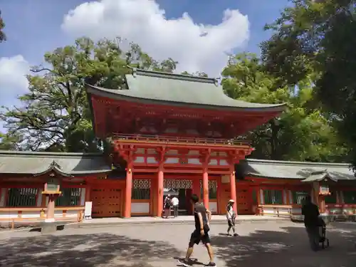 武蔵一宮氷川神社の山門