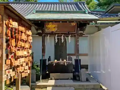品川神社の手水舎