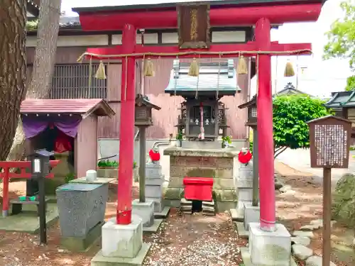 湊稲荷神社の鳥居