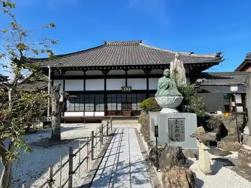 妙楽寺の本殿・本堂