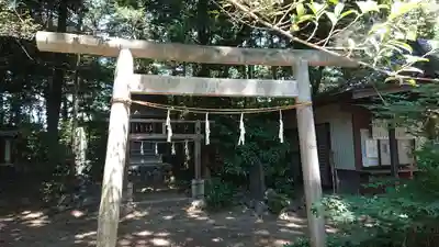 三ケ尻八幡神社の末社・摂社