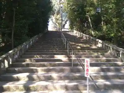 鹿児島神宮の{uncategorized: "未分類", other: "その他", undefined: "問題あり", building: "その他建物", grave: "お墓", sacred_gate: "鳥居", guardian: "狛犬", statue: "像", buddha: "仏像", history: "歴史", nature: "自然", garden: "庭園", animal: "動物", pagoda: "塔", temizu: "手水舎", mountain_gate: "山門・神門", sanctuary: "本殿・本堂", subordinate: "末社・摂社", art: "芸術", scenery: "景色", jizo: "地蔵", ema: "絵馬", goshuin: "御朱印", omikuji: "おみくじ", items: "授与品その他", amulet: "お守り", goshuincho: "御朱印帳", eats: "食事", festival: "お祭り", votive_dance: "神楽", shichigosan: "七五三参", wedding: "結婚式", experience: "体験その他", initially: "初詣", around: "周辺", anti_infection: "感染症対策"}