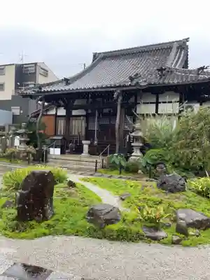 明泉寺の本殿・本堂