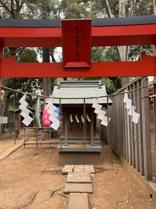 雪ケ谷八幡神社の{uncategorized: "未分類", other: "その他", undefined: "問題あり", building: "その他建物", grave: "お墓", sacred_gate: "鳥居", guardian: "狛犬", statue: "像", buddha: "仏像", history: "歴史", nature: "自然", garden: "庭園", animal: "動物", pagoda: "塔", temizu: "手水舎", mountain_gate: "山門・神門", sanctuary: "本殿・本堂", subordinate: "末社・摂社", art: "芸術", scenery: "景色", jizo: "地蔵", ema: "絵馬", goshuin: "御朱印", omikuji: "おみくじ", items: "授与品その他", amulet: "お守り", goshuincho: "御朱印帳", eats: "食事", festival: "お祭り", votive_dance: "神楽", shichigosan: "七五三参", wedding: "結婚式", experience: "体験その他", initially: "初詣", around: "周辺", anti_infection: "感染症対策"}