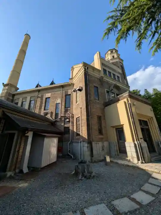 諏訪大社の{uncategorized: "未分類", other: "その他", undefined: "問題あり", building: "その他建物", grave: "お墓", sacred_gate: "鳥居", guardian: "狛犬", statue: "像", buddha: "仏像", history: "歴史", nature: "自然", garden: "庭園", animal: "動物", pagoda: "塔", temizu: "手水舎", mountain_gate: "山門・神門", sanctuary: "本殿・本堂", subordinate: "末社・摂社", art: "芸術", scenery: "景色", jizo: "地蔵", ema: "絵馬", goshuin: "御朱印", omikuji: "おみくじ", items: "授与品その他", amulet: "お守り", goshuincho: "御朱印帳", eats: "食事", festival: "お祭り", votive_dance: "神楽", shichigosan: "七五三参", wedding: "結婚式", experience: "体験その他", initially: "初詣", around: "周辺", anti_infection: "感染症対策"}