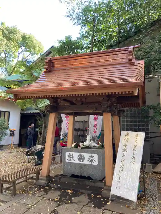 田無神社の手水舎