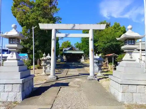 白山神社（松河戸町）の鳥居