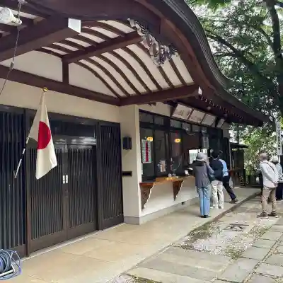王子稲荷神社の{uncategorized: "未分類", other: "その他", undefined: "問題あり", building: "その他建物", grave: "お墓", sacred_gate: "鳥居", guardian: "狛犬", statue: "像", buddha: "仏像", history: "歴史", nature: "自然", garden: "庭園", animal: "動物", pagoda: "塔", temizu: "手水舎", mountain_gate: "山門・神門", sanctuary: "本殿・本堂", subordinate: "末社・摂社", art: "芸術", scenery: "景色", jizo: "地蔵", ema: "絵馬", goshuin: "御朱印", omikuji: "おみくじ", items: "授与品その他", amulet: "お守り", goshuincho: "御朱印帳", eats: "食事", festival: "お祭り", votive_dance: "神楽", shichigosan: "七五三参", wedding: "結婚式", experience: "体験その他", initially: "初詣", around: "周辺", anti_infection: "感染症対策"}