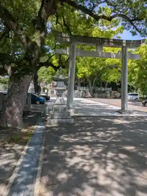 大麻比古神社の{uncategorized: "未分類", other: "その他", undefined: "問題あり", building: "その他建物", grave: "お墓", sacred_gate: "鳥居", guardian: "狛犬", statue: "像", buddha: "仏像", history: "歴史", nature: "自然", garden: "庭園", animal: "動物", pagoda: "塔", temizu: "手水舎", mountain_gate: "山門・神門", sanctuary: "本殿・本堂", subordinate: "末社・摂社", art: "芸術", scenery: "景色", jizo: "地蔵", ema: "絵馬", goshuin: "御朱印", omikuji: "おみくじ", items: "授与品その他", amulet: "お守り", goshuincho: "御朱印帳", eats: "食事", festival: "お祭り", votive_dance: "神楽", shichigosan: "七五三参", wedding: "結婚式", experience: "体験その他", initially: "初詣", around: "周辺", anti_infection: "感染症対策"}