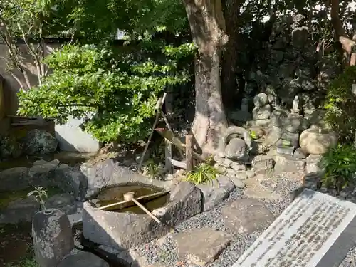 宝泰寺の手水舎