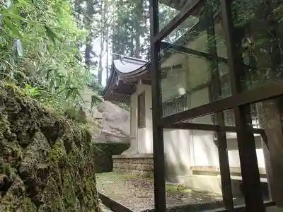 潮津神社の建物その他