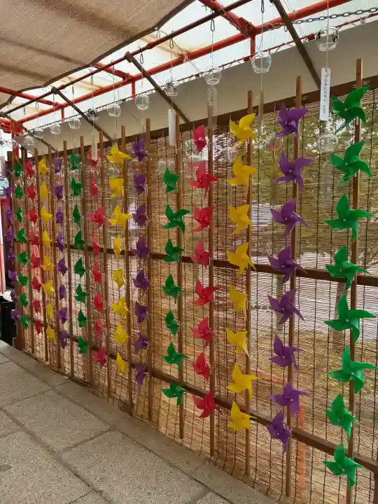 多治速比売神社の{uncategorized: "未分類", other: "その他", undefined: "問題あり", building: "その他建物", grave: "お墓", sacred_gate: "鳥居", guardian: "狛犬", statue: "像", buddha: "仏像", history: "歴史", nature: "自然", garden: "庭園", animal: "動物", pagoda: "塔", temizu: "手水舎", mountain_gate: "山門・神門", sanctuary: "本殿・本堂", subordinate: "末社・摂社", art: "芸術", scenery: "景色", jizo: "地蔵", ema: "絵馬", goshuin: "御朱印", omikuji: "おみくじ", items: "授与品その他", amulet: "お守り", goshuincho: "御朱印帳", eats: "食事", festival: "お祭り", votive_dance: "神楽", shichigosan: "七五三参", wedding: "結婚式", experience: "体験その他", initially: "初詣", around: "周辺", anti_infection: "感染症対策"}
