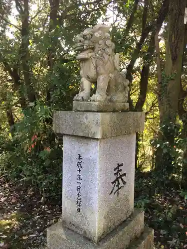 須佐神社の狛犬