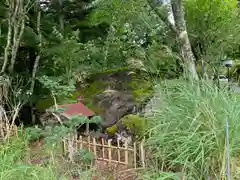 若子神社　池石（生石）の建物その他