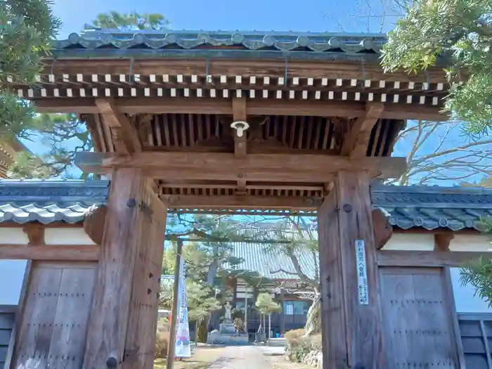 玉泉寺の山門