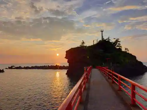 白山神社の末社