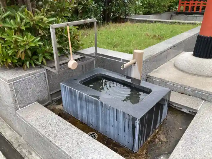 稲荷大明神(そごう横浜店・屋上)(神奈川県)