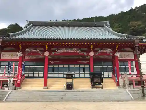 総本山　本福寺の本殿