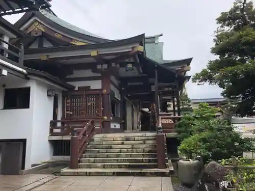 神明神社の本殿